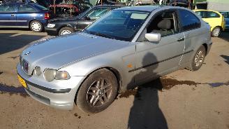 Uttjänta bilar auto BMW 3-serie E46 316 ti N42B18A Zilver 354 onderdelen 2002/12