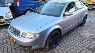 Uttjänta bilar auto Audi A4 2004 B6 2.0 FSI AWA GHU Grijs LY7H onderdelen 2004/1