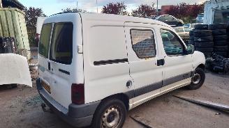 Citroën Berlingo 2005 1.9D WJY Wit  Onderdelen picture 4