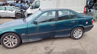 BMW 3-serie 1998 E36 318i 184E2 Groen 275 onderdelen picture 2