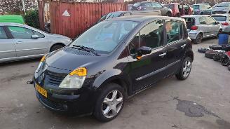 Démontage voiture Renault Modus 2005 1.6 16v K4M Zwart NV676 onderdelen 2005/8