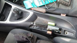 BMW 1-serie 2004 116i E87 N45B16A Zwart 668 onderdelen picture 21