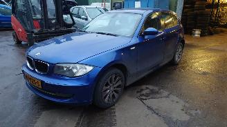 rozbiórka samochody osobowe BMW 1-serie E81 2009 116i N43B20A Blauw A51 onderdelen 2009/8