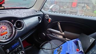 Mini Mini 2004 1.6 16v W10B16A Rood 851 onderdelen picture 15