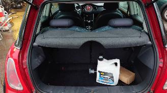 Mini Mini 2004 1.6 16v W10B16A Rood 851 onderdelen picture 5