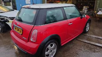 Mini Mini 2004 1.6 16v W10B16A Rood 851 onderdelen picture 6
