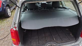 Ford Focus 2002 1.6 16v FYDD Grijs Moondust Silver onderdelen picture 4