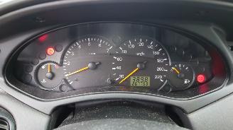 Ford Focus 2002 1.6 16v FYDD Grijs Moondust Silver onderdelen picture 12