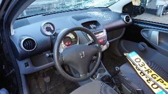 Peugeot 107 2006 1.0 12v 1KRFE Zwart EXZ onderdelen picture 13