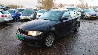 rozbiórka samochody osobowe BMW 1-serie E87 118D 2004 M47D20 204D4 Zwart 668 onderdelen 2004/9