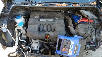 Volkswagen Touran 2007 1.6i BSE JJT Grijs LD7S onderdelen picture 12