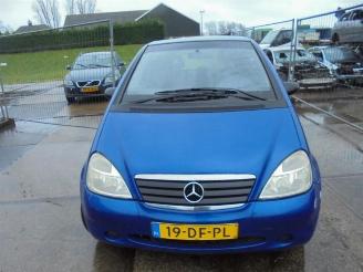 Vrakbiler auto Mercedes A-klasse A (W168), Hatchback, 1997 / 2004 1.6 A-160 1999/8