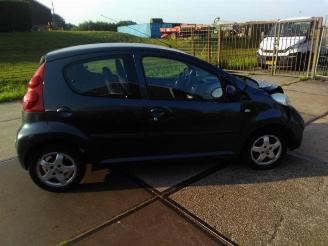 Peugeot 107 107, Hatchback, 2005 / 2014 1.0 12V picture 4