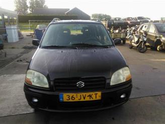 Vrakbiler auto Suzuki Ignis Ignis (FH), Hatchback, 2000 / 2005 1.3 16V 2002/9