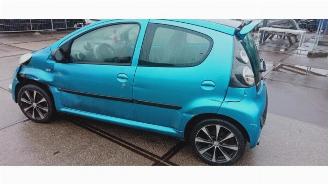 Peugeot 107 107, Hatchback, 2005 / 2014 1.0 12V picture 2