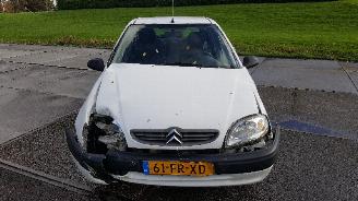 Coche siniestrado Citroën Saxo Saxo Hatchback 1.1i X,SX (TU1JP(HFX)) [44kW]  (05-1996/09-2003) 2000/6