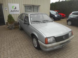 Vrakbiler auto Opel Ascona  1984/1