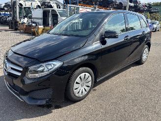 Vrakbiler auto Mercedes B-klasse  2015/1