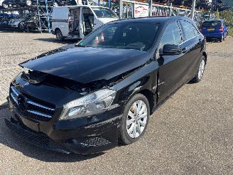 Vrakbiler auto Mercedes A-klasse  2013/1
