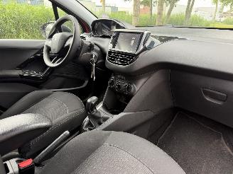 Peugeot 208 1.2 Blue Lease 2017 Navi Airco 5DRS picture 8