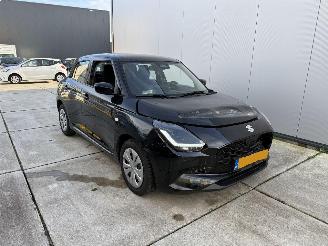 Unfallwagen Suzuki Swift 1.2 Copmfort Smart HYBRID-NAVI-CAMERA-PDV 2025/6