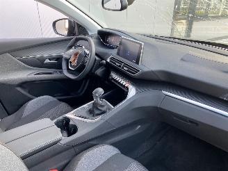 Peugeot 3008 1.2  Pure Tech Allure -NAVI-PDC-CAMERA picture 6