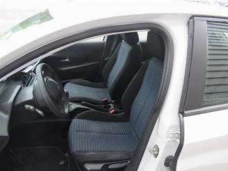 Peugeot 208 208 II (UB/UH/UP), Hatchback 5-drs, 2019 1.2 Vti 12V PureTech 75 picture 16