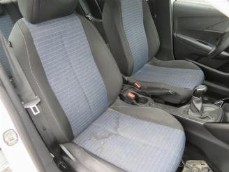 Peugeot 208 208 II (UB/UH/UP), Hatchback 5-drs, 2019 1.2 Vti 12V PureTech 75 picture 14