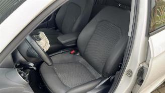 Audi A1 A1 Sportback (8XA/8XF), Hatchback 5-drs, 2011 / 2018 1.0 TFSI Ultra 12V picture 11