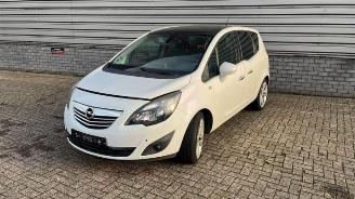Vrakbiler auto Opel Meriva Meriva (B), MPV, 2010 / 2017 1.4 Turbo 16V Ecotec 2011/5