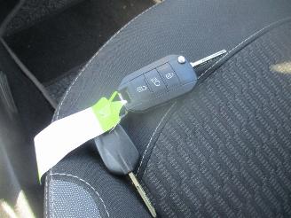 Peugeot 206 1.2 PURETECH BLUE LION AIRCO NAVI picture 22