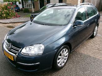 Damaged car Volkswagen Golf 1.4 TSI COMFORTLINE 2009/1