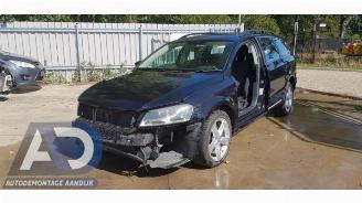 Coche siniestrado Volkswagen Passat Passat Variant (365), Combi, 2010 / 2015 2.0 TDI 16V 140 2012