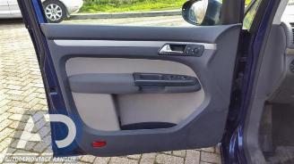 Volkswagen Touran Touran (1T1/T2), MPV, 2003 / 2010 2.0 TDI DPF Cross Touran picture 14