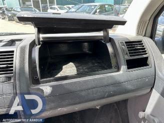 Volkswagen Transporter Transporter/Caravelle T5, Bus, 2003 / 2015 1.9 TDi picture 13