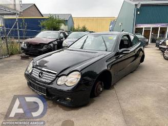 Coche siniestrado Mercedes C-klasse C Sportcoupe (C203), Hatchback, 2000 / 2008 1.8 C-200K 16V 2006