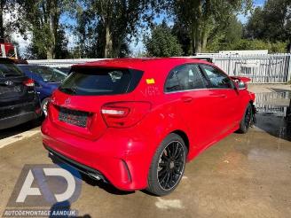 Vrakbiler auto Mercedes A-klasse A (W176), Hatchback, 2012 / 2018 1.6 A-180 16V 2015/7