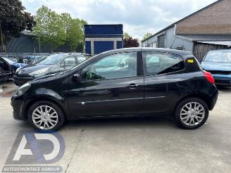 Renault Clio Clio III (BR/CR), Hatchback, 2005 / 2014 1.4 16V picture 8