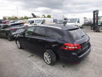 Peugeot 308 STYLE 1.2 picture 4