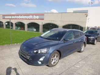 Vrakbiler auto Ford Focus 1.0 TURBO 2019/6