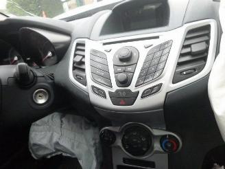 Ford Fiesta 1.2 picture 15