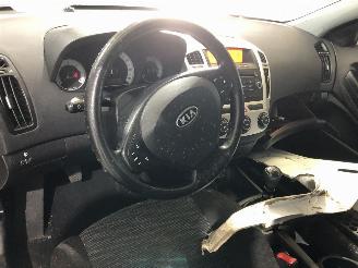 Kia Cee d 1.6 CRDI D4FB picture 5