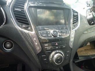 Hyundai Santa Fe 2.2 CRDI  AUTO 4WD picture 17