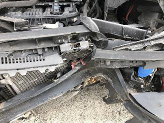 Volkswagen Golf 2.0  GTI   TSI picture 11