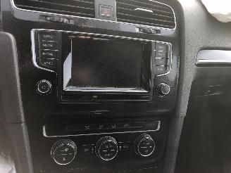 Volkswagen Golf 2.0  GTI   TSI picture 21