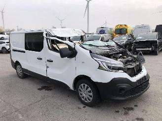 Renault Trafic 2.0 DCI picture 2