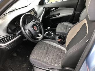 Fiat Tipo 1.6 MULTIJET  LOUNGE picture 18