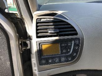 Citroën C4-picasso 1.6 HDI picture 12