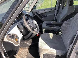 Citroën C4-picasso 1.6 HDI picture 6