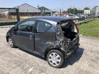 Peugeot 107 1.0 picture 3